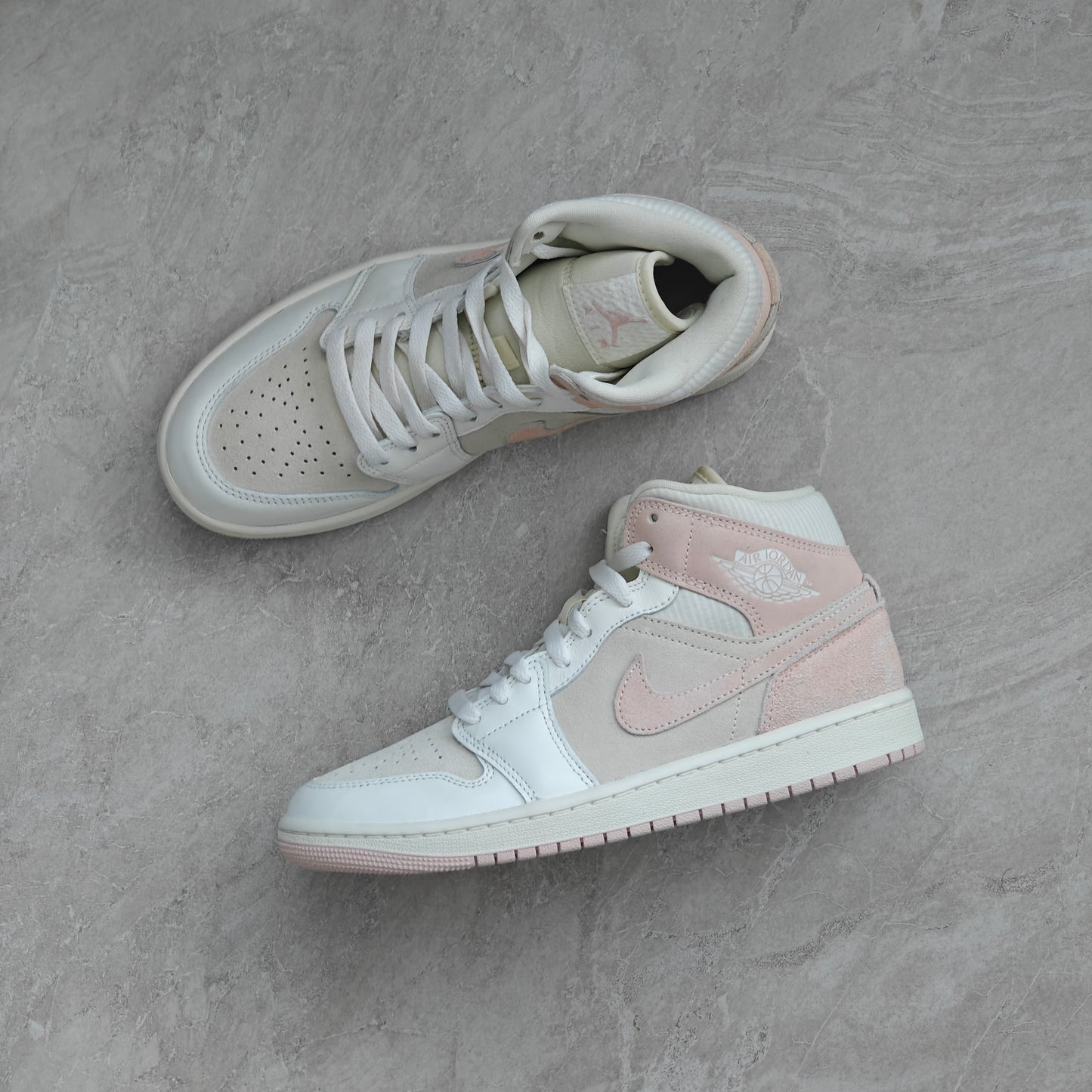 Jordan 1 Mid SE Seersucker