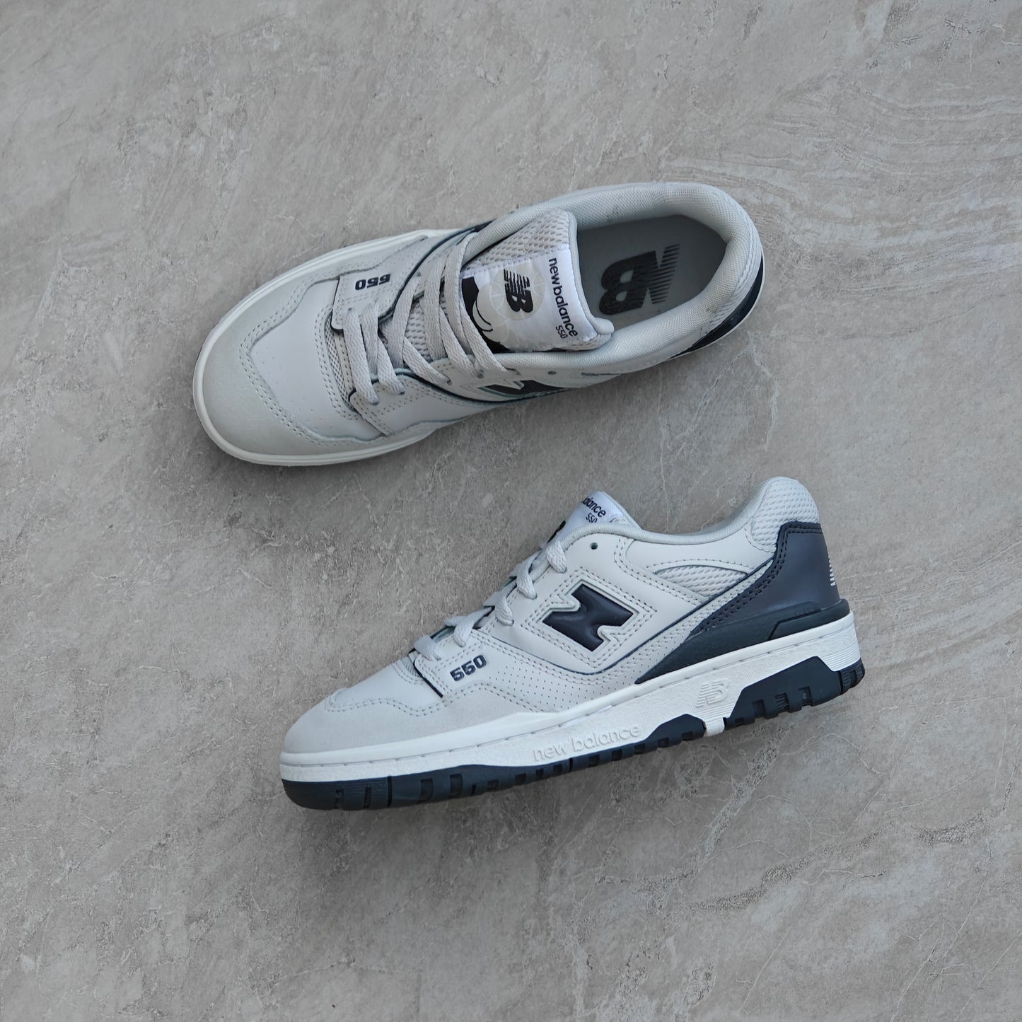 New Balance 550 Grey Matte Magnet