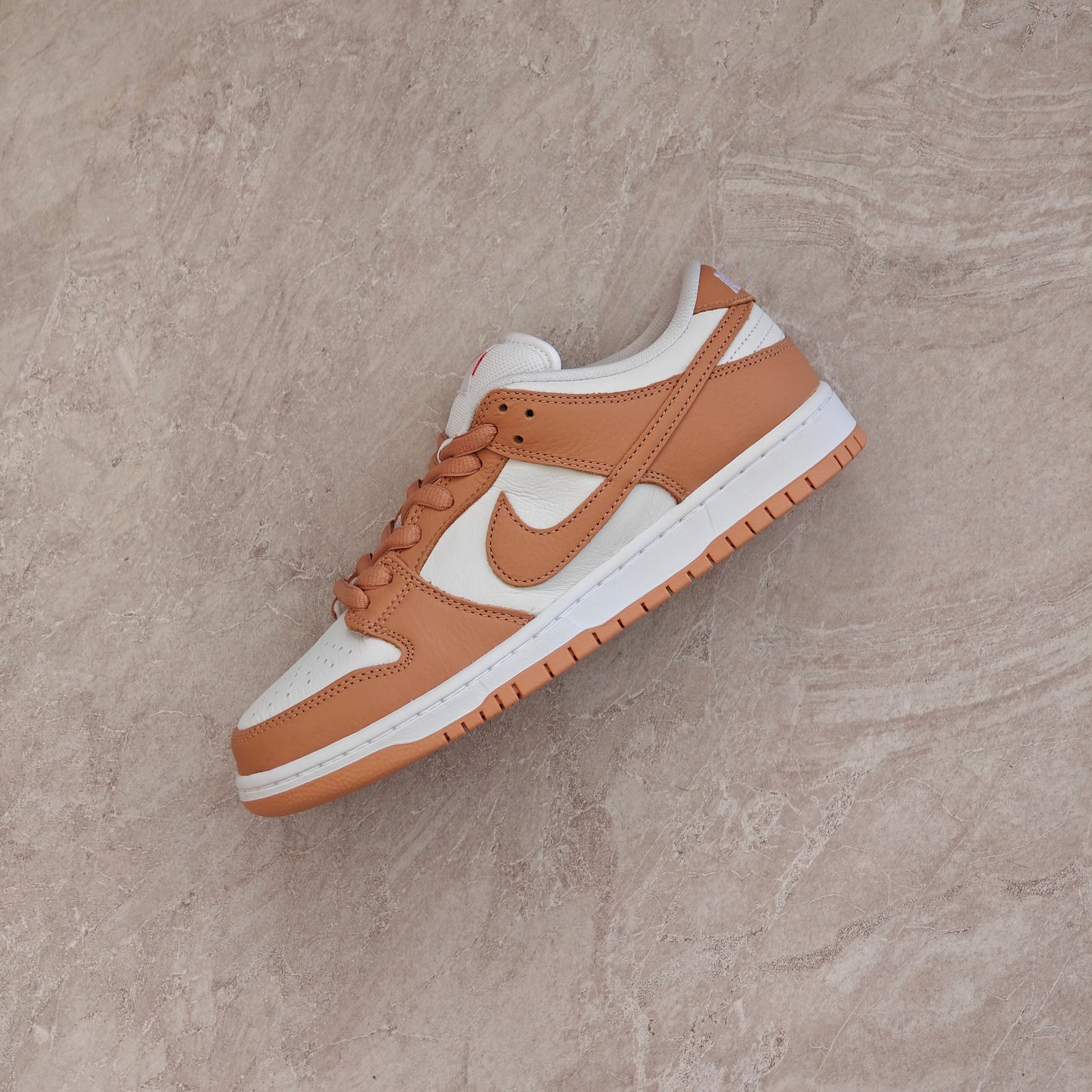 Nike SB Dunk Low Pro ISO Light Cognac