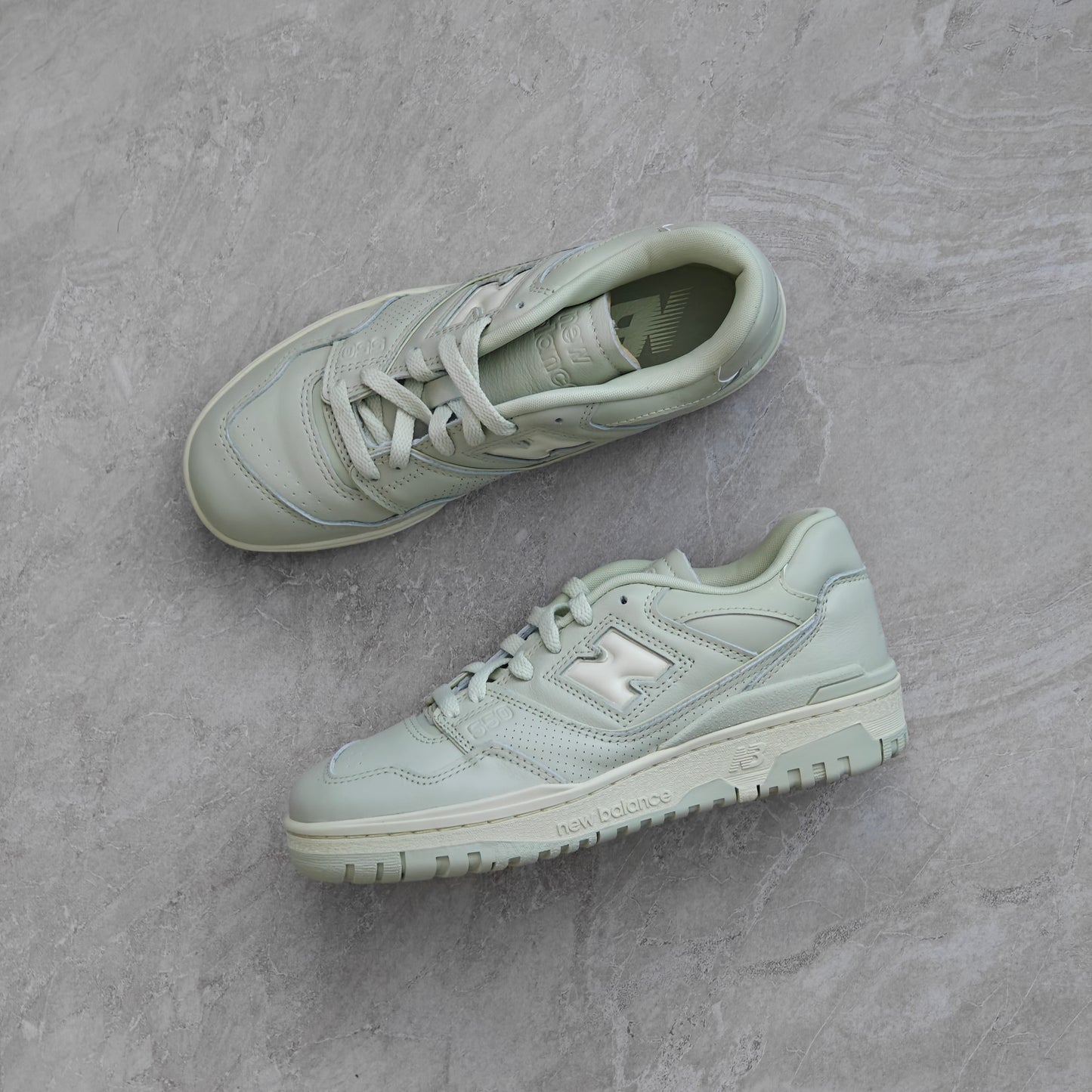 New Balance 550 Deep Lichen Green