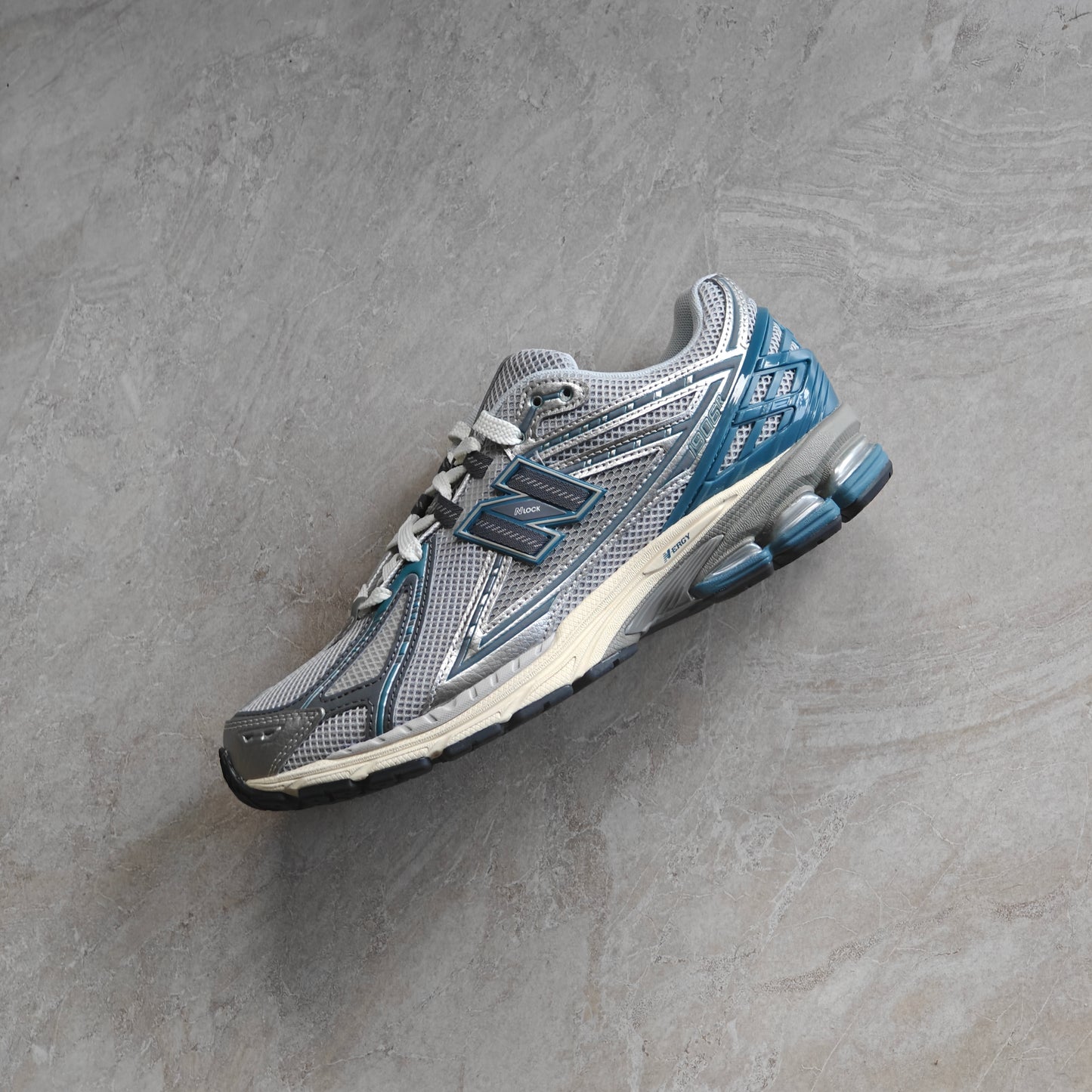 New Balance 1906R Silver Metallic Terrarium